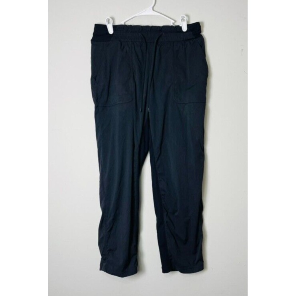 Lululemon Women's Size 8 Black Pants DRAWSTRINGS Athleisure Fit Stretch Outdoors
